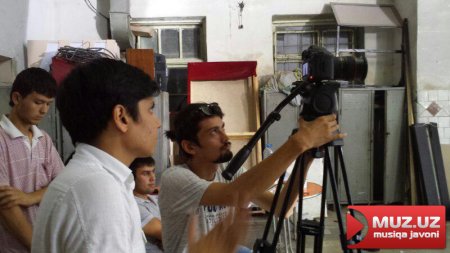 Tanish chexralar va yangi nom: Radio guruhi