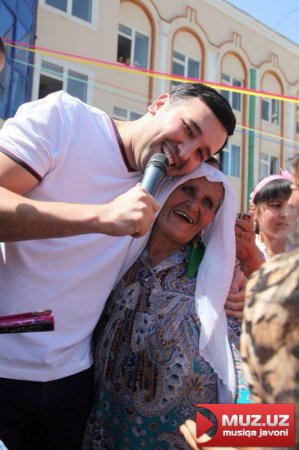 Hamma tatilda Sardor Rahimxon esa xalqimiz hizmatida