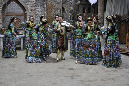 Abdulaziz Zokirovdan eski shlyagerning yangicha sayqali