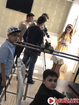 O'zbek nomin kuylagan Jasur Umirov